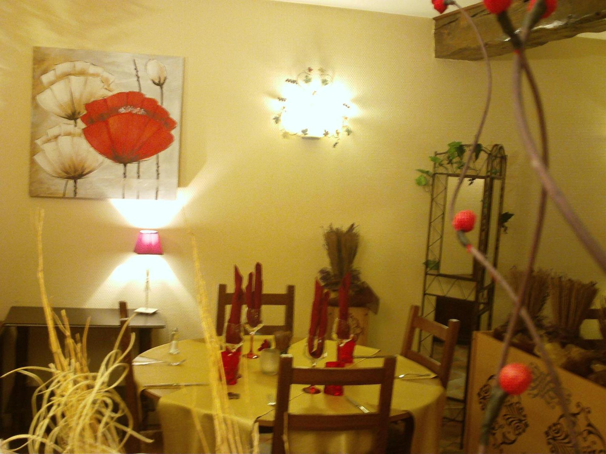 Appart'Hotel Les Tilleuls Saint-Macaire エクステリア 写真