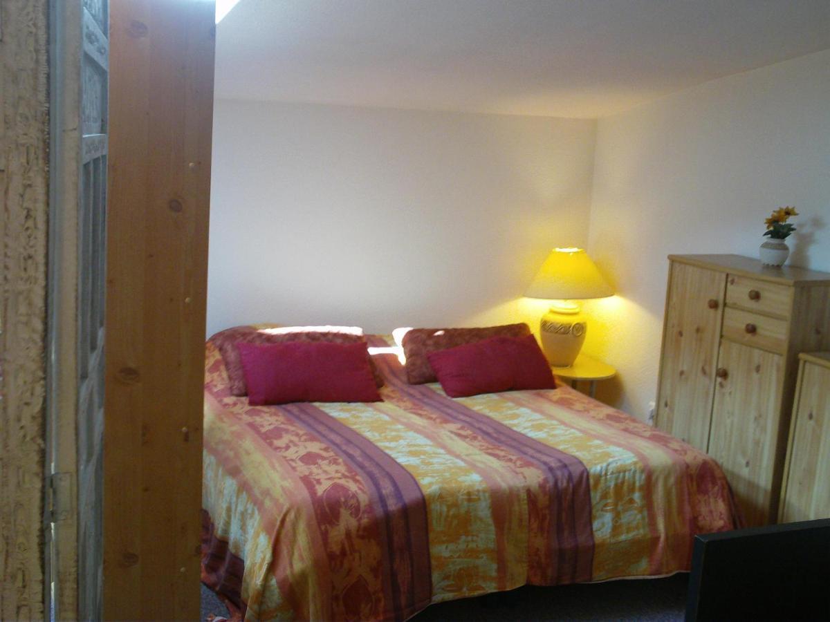 Appart'Hotel Les Tilleuls Saint-Macaire エクステリア 写真