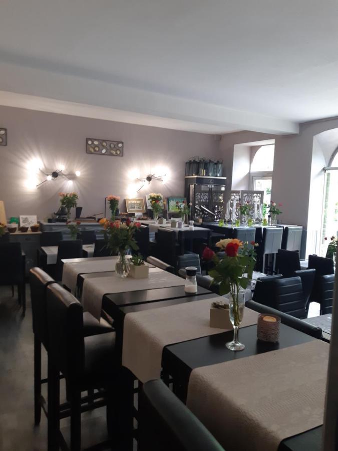Appart'Hotel Les Tilleuls Saint-Macaire エクステリア 写真