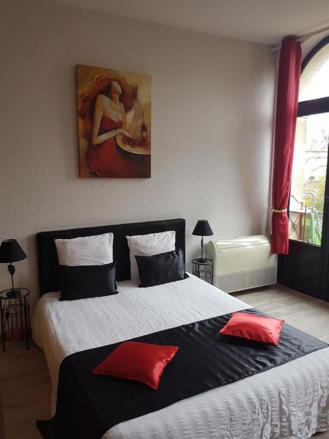 Appart'Hotel Les Tilleuls Saint-Macaire エクステリア 写真